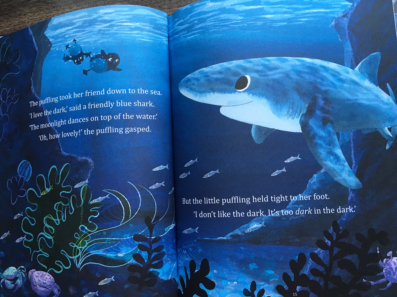 It's Too Dark, Puffling - scene where the two pufflings meet a blue shark in the sea